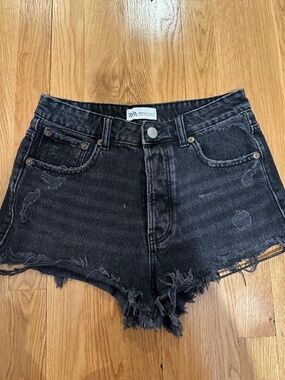Zara black jean shorts size 4